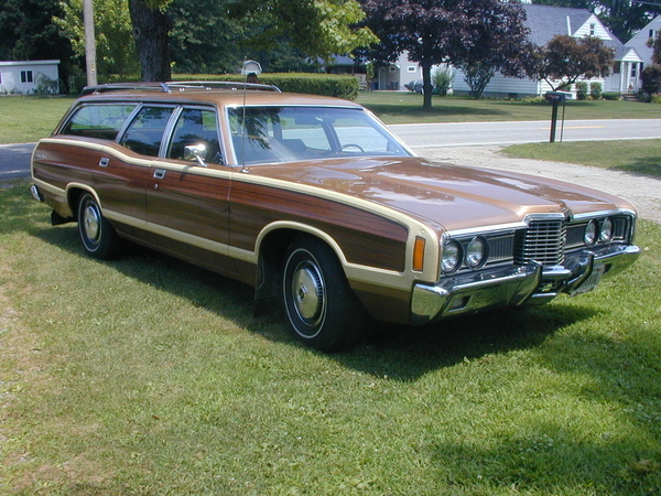 1972_ford_country_squire_wagon_zps8b88e6b0